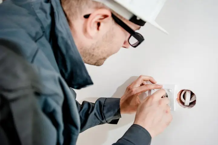 Electrician — AC & Refrigeration, Lahore
