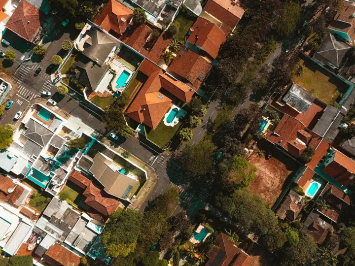 Residential street with houses — Real Estate, Lahore
