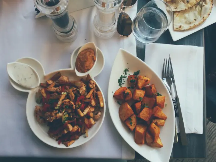 Dinner table with food — Restaurant & Cafe, Lahore