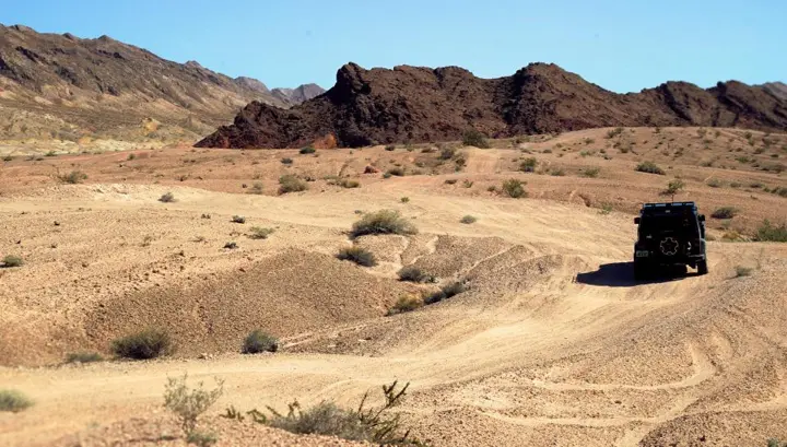Mountain jeep road — Travel & Tours, Lahore
